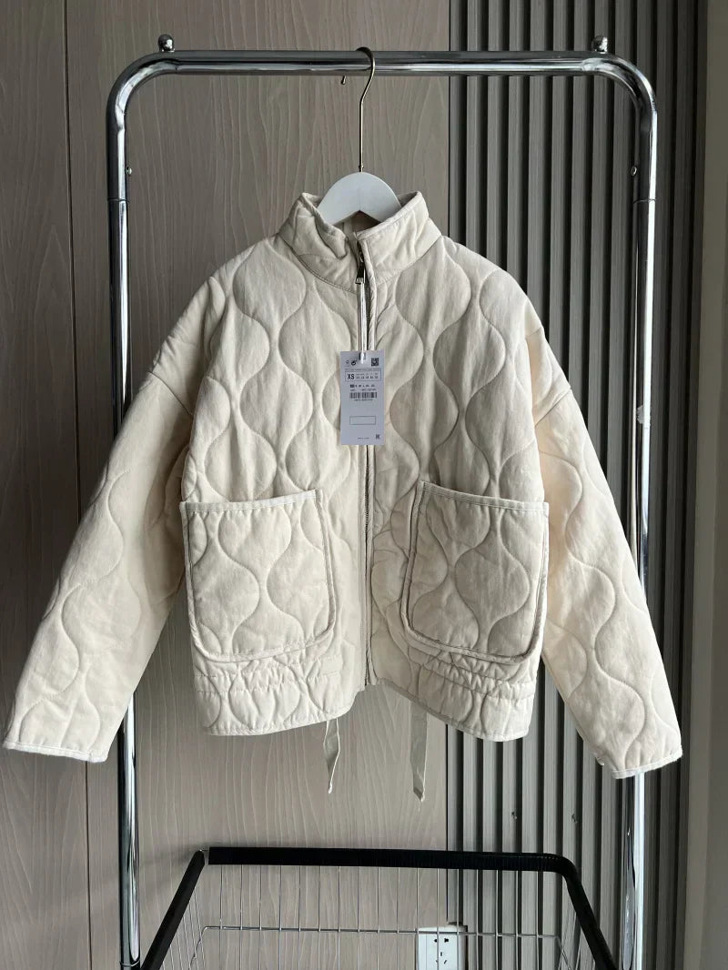 Chaqueta acolchada para mujer | Detalle de bolsillos