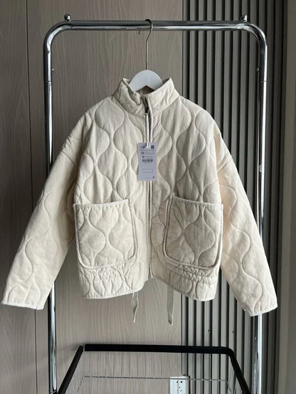 Chaqueta acolchada para mujer | Detalle de bolsillos