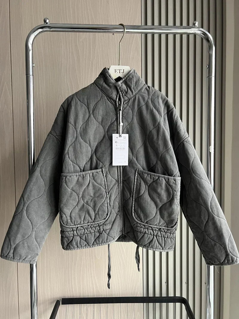 Chaqueta acolchada para mujer | Detalle de bolsillos
